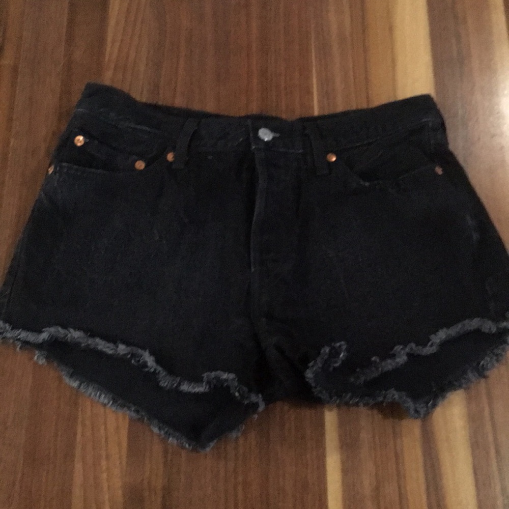Levi’s Black Cutoff Shorts